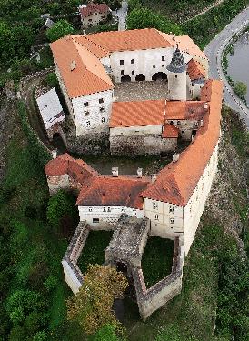 HRADN� SLAVNOST