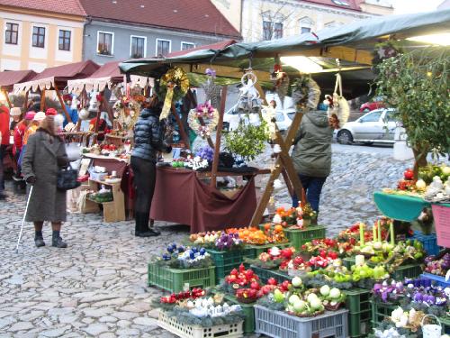 ADVENTN� TRH a rozsv�cen� v�no�n�ho stromu-Nepomuk - www.webtrziste.cz