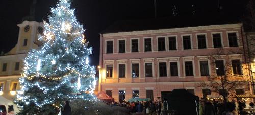 Zah�jen� adventu Lomnice nad Lu�nic�