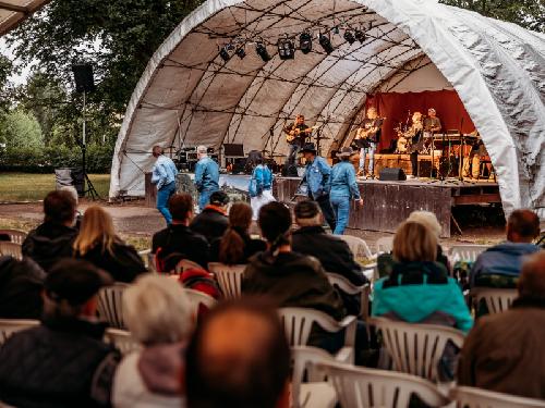 COUNTRY FESTIVAL POD H�ROU - www.webtrziste.cz